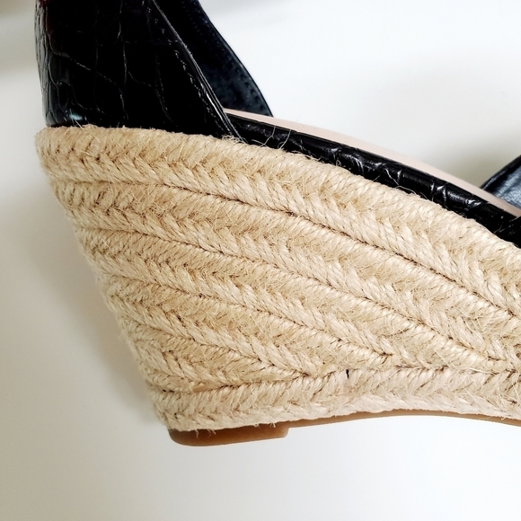 NANETTE LEPORE WEDGE SANDAL - Picture 7 of 8